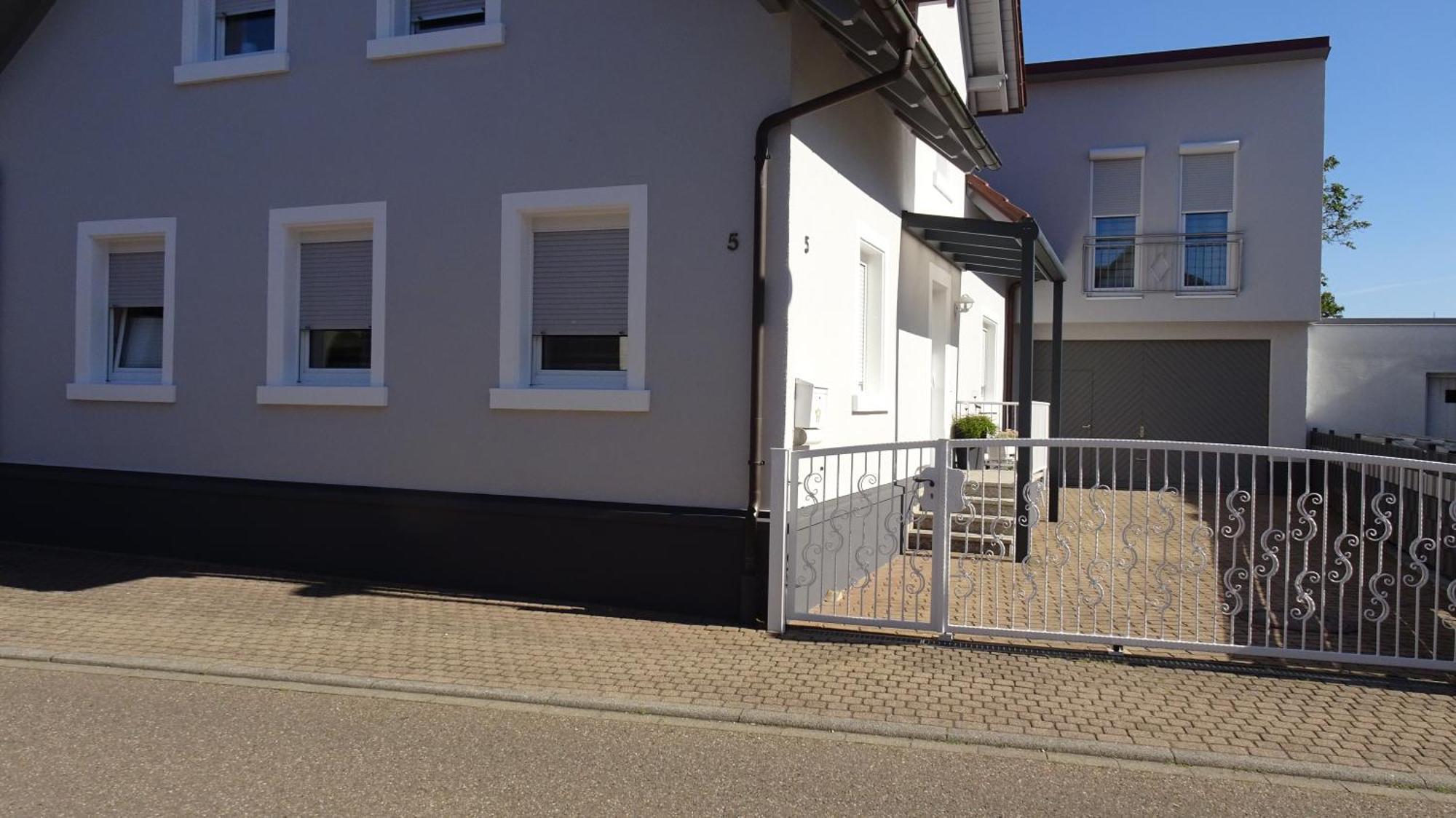 Schwarz-Weiss Rust Exterior foto